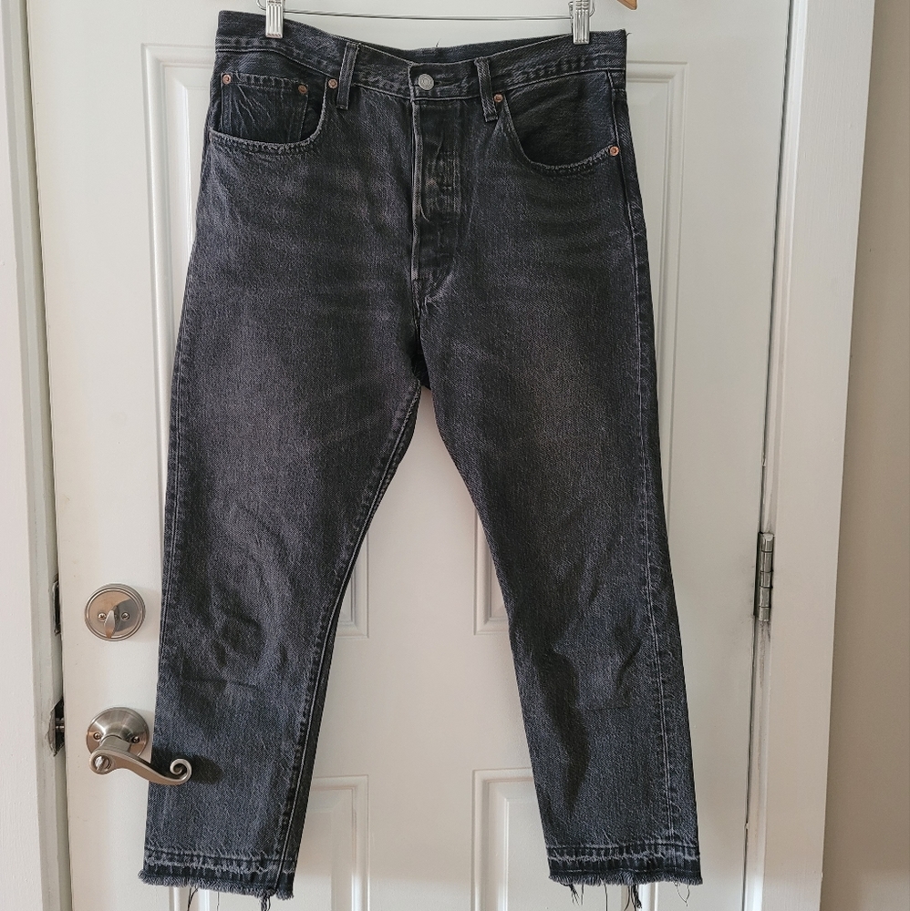 Vintage Levi’s Black Mom Ankle Jeans - Size 10